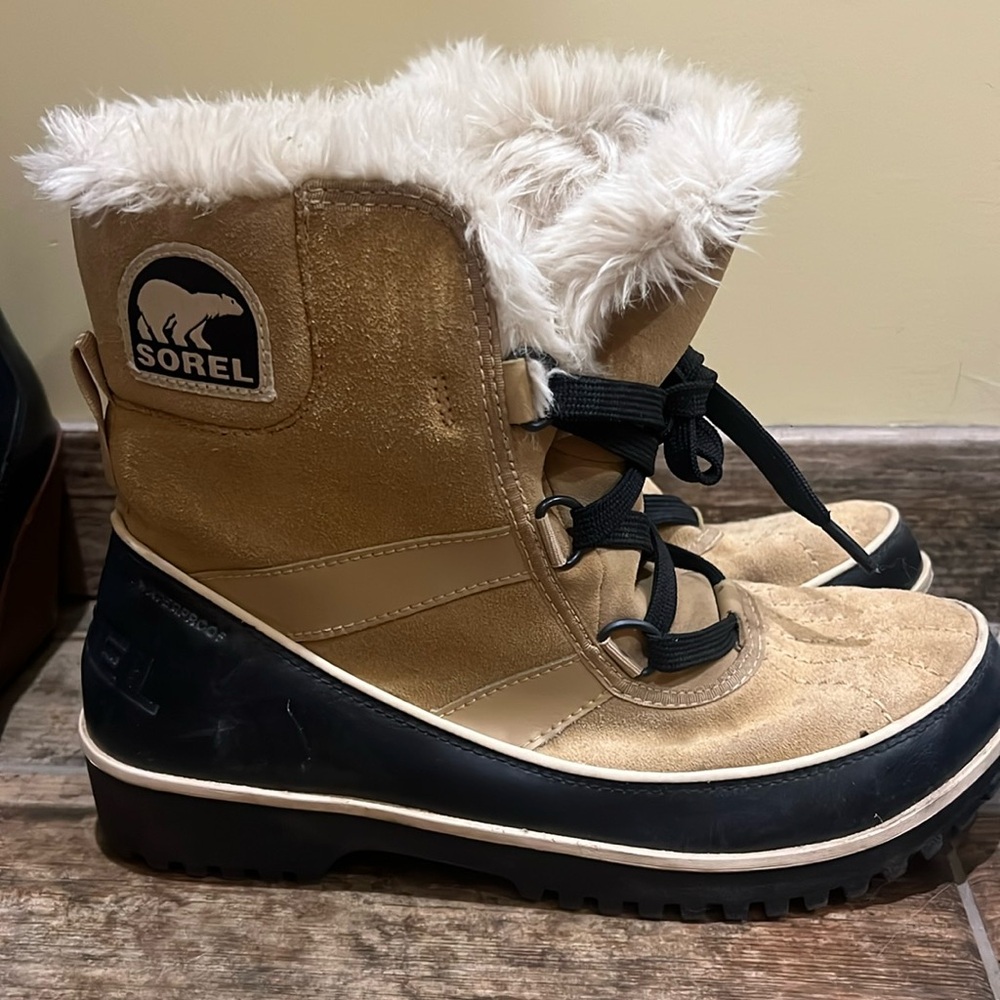 Sorel ankle boots